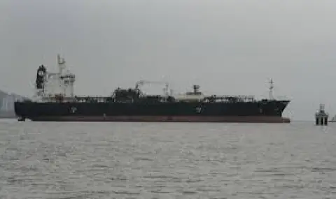 bez-probiv-sasht-varnali-10-koraba-ot-nachaloto-na-blokadata-na-ormuzkia-protok-1