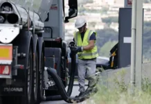 Цената на петрола надмина 110 долара за барел