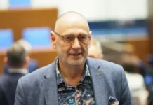 Любен Дилов-син не се закле като депутат заради инсулт