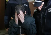 Синът, заклал баща си, поиска да остане в ареста