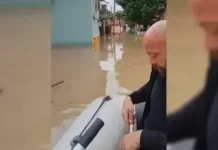 Мъж подкара лодка по улиците на Севлиево