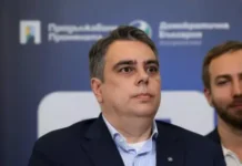 Асен Василев: ГЕРБ ни държаха на постна пица, Радев ни сложи на капково напояване
