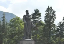 България отбелязва Деня на Ботев и загиналите за освобождението на България