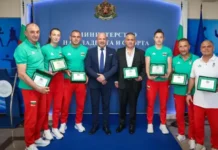 Министър Енчо Керязов награди медалистите от Европейското по самбо