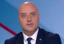 Атанас Славов: С Пеевски периодично са летели бизнесмени. Те на плаж ли са ходили или са договаряли някакви сделки?