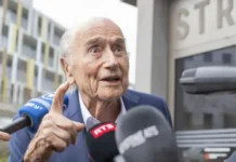 Скандал във футбола: Сеп Блатер остро осъди ФИФА заради отменения червен картон на американския нападател