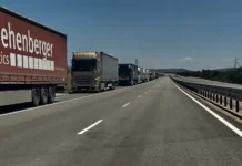 Ограничава се за 3 дни движението на тежки камиони в цяла България