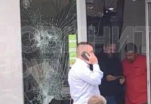 Екшън в столичния квартал „Овча купел“: Разбиха стъкло на банков клон, атакувани са два банкомата