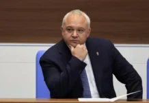 Демерджиев атакува Пеевски с нова порция имена и данни за полетите му