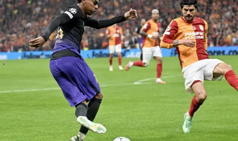 fintat-na-amal-koito-udivi-futbolnia-svat-video-1